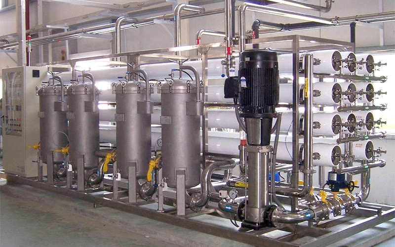 Sistema de filtragem industrial para tratamento de água 